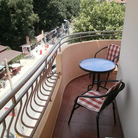 Πανσιόν Europa Kiten (Burgas)