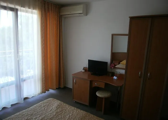 Πανσιόν Europa Kiten (Burgas)